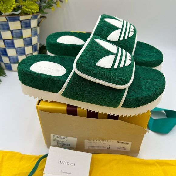 Men’s Gucci, X Adidas monogram Pool slides size 8, made in Italy - Picture 9 of 11